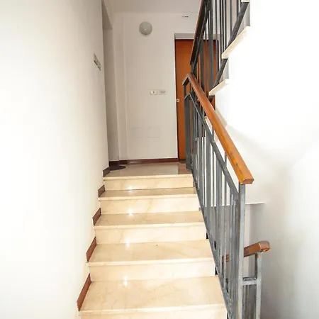 Guest House Formigine 아파트 포르미지네
